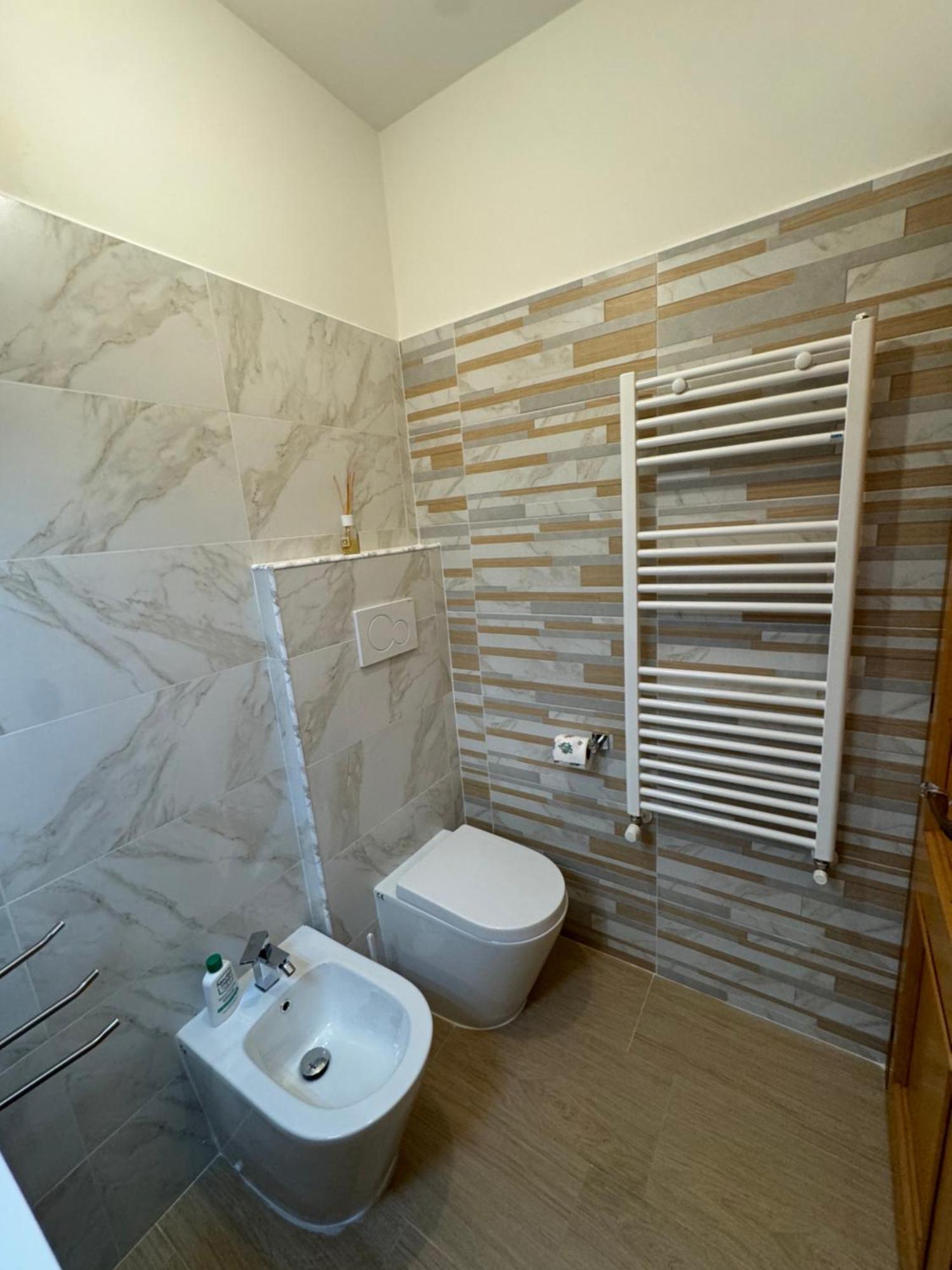 Apartmán Attico - Terrazza Su Castello Castel Di Sangro Exteriér fotografie